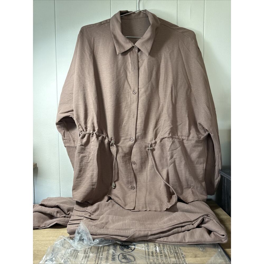 New Pants And Long Sleeve top Tan Light Weight Size Large UU
